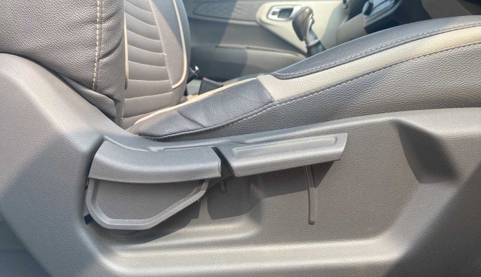 2019 Hyundai GRAND I10 NIOS ASTA U2 1.2 CRDI, Diesel, Manual, 34,496 km, Driver Side Adjustment Panel