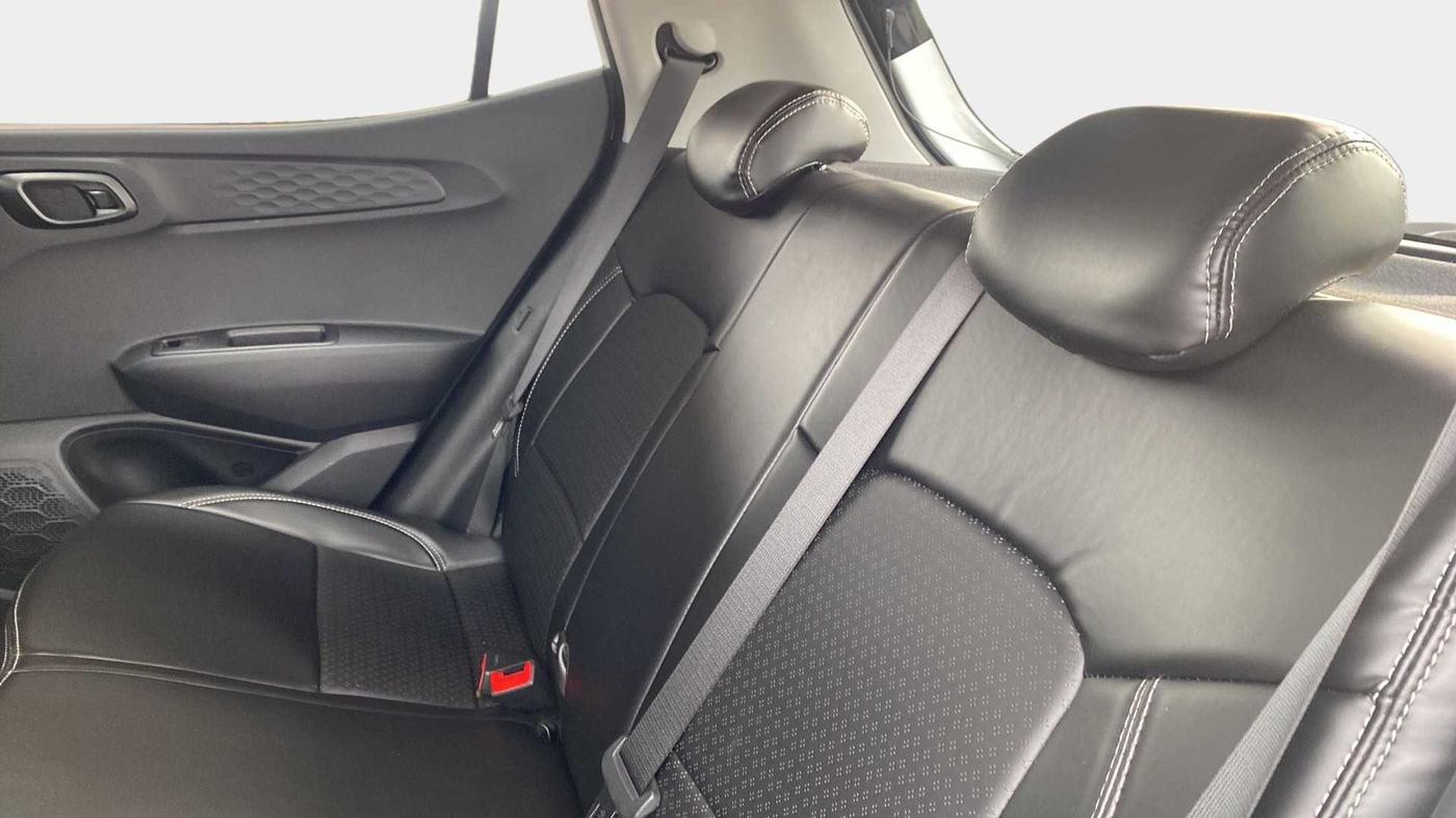 2023 Hyundai GRAND I10 NIOS SPORTZ 1.2 KAPPA VTVT DUAL TONE, Petrol, Manual, 6,133 km, Right Side Rear Door Cabin