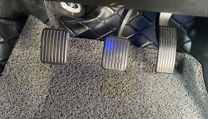 2023 Hyundai GRAND I10 NIOS SPORTZ 1.2 KAPPA VTVT DUAL TONE, Petrol, Manual, 6,133 km, Pedals