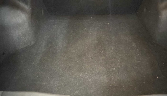 2023 Maruti Ciaz ALPHA  AT 1.5 SHVS PETROL, Petrol, Automatic, 5,460 km, Boot Inside