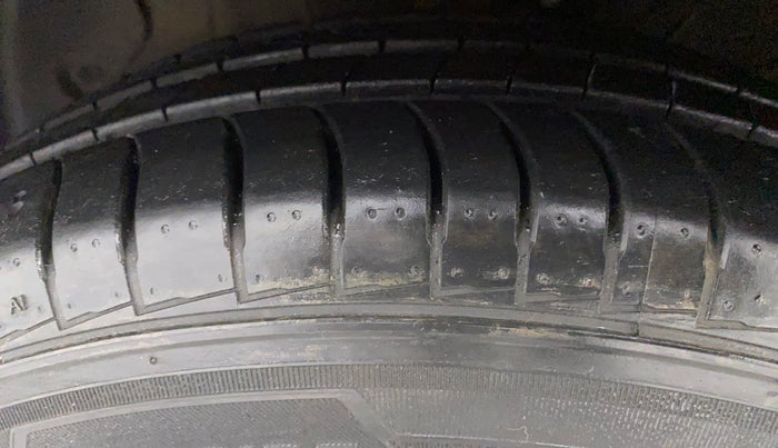 2019 Hyundai NEW SANTRO MAGNA, Petrol, Manual, 17,293 km, Left Front Tyre Tread