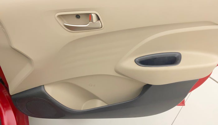 2019 Hyundai NEW SANTRO MAGNA, Petrol, Manual, 17,293 km, Driver Side Door Panels Control