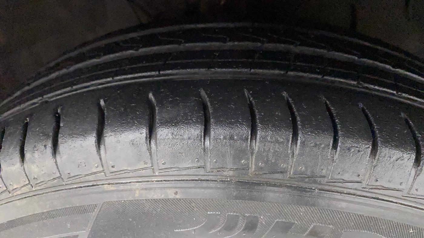 2019 Hyundai NEW SANTRO MAGNA, Petrol, Manual, 17,293 km, Right Front Tyre Tread