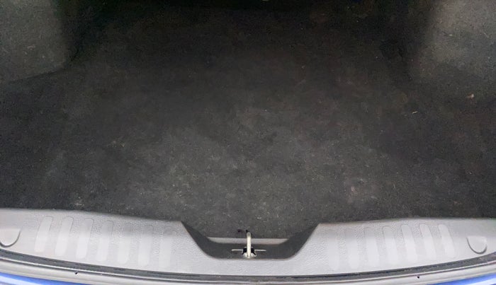 2021 Maruti Ciaz SIGMA 1.5 SHVS MT  PETROL, Petrol, Manual, 34,783 km, Boot Inside