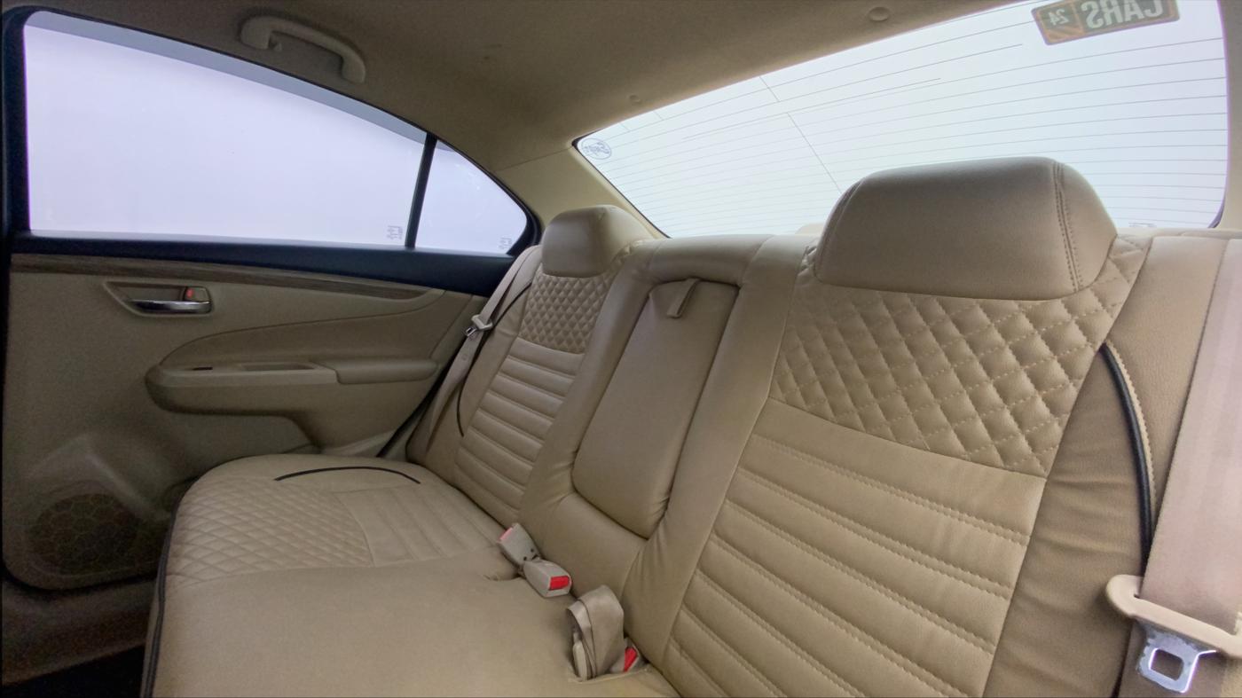 2021 Maruti Ciaz SIGMA 1.5 SHVS MT  PETROL, Petrol, Manual, 34,783 km, Right Side Rear Door Cabin