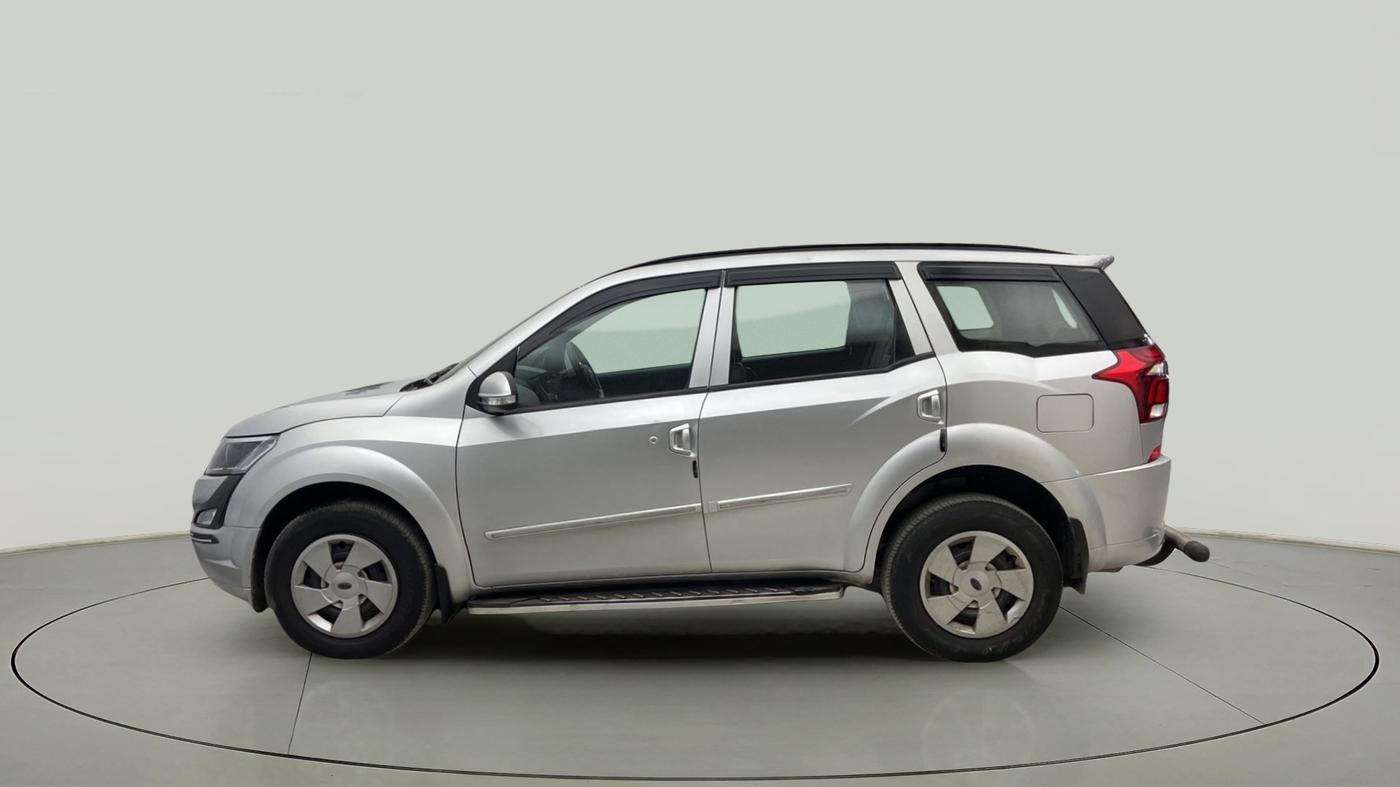 2019 Mahindra XUV500 W5, Diesel, Manual, 55,953 km, Left Side