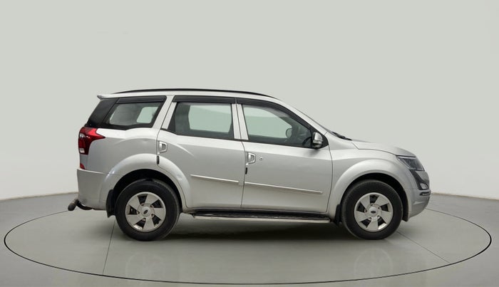 2019 Mahindra XUV500 W5, Diesel, Manual, 55,953 km, Right Side View