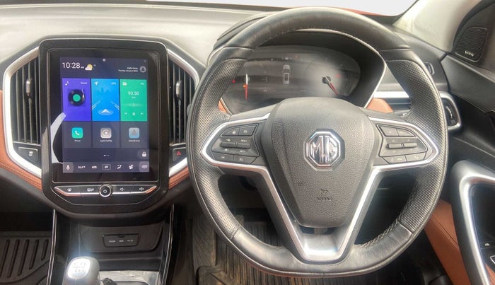 2020 MG HECTOR PLUS SHARP 1.5 PETROL TURBO HYBRID MT 6-STR, Petrol, Manual, 18,683 km, Steering Wheel Close Up