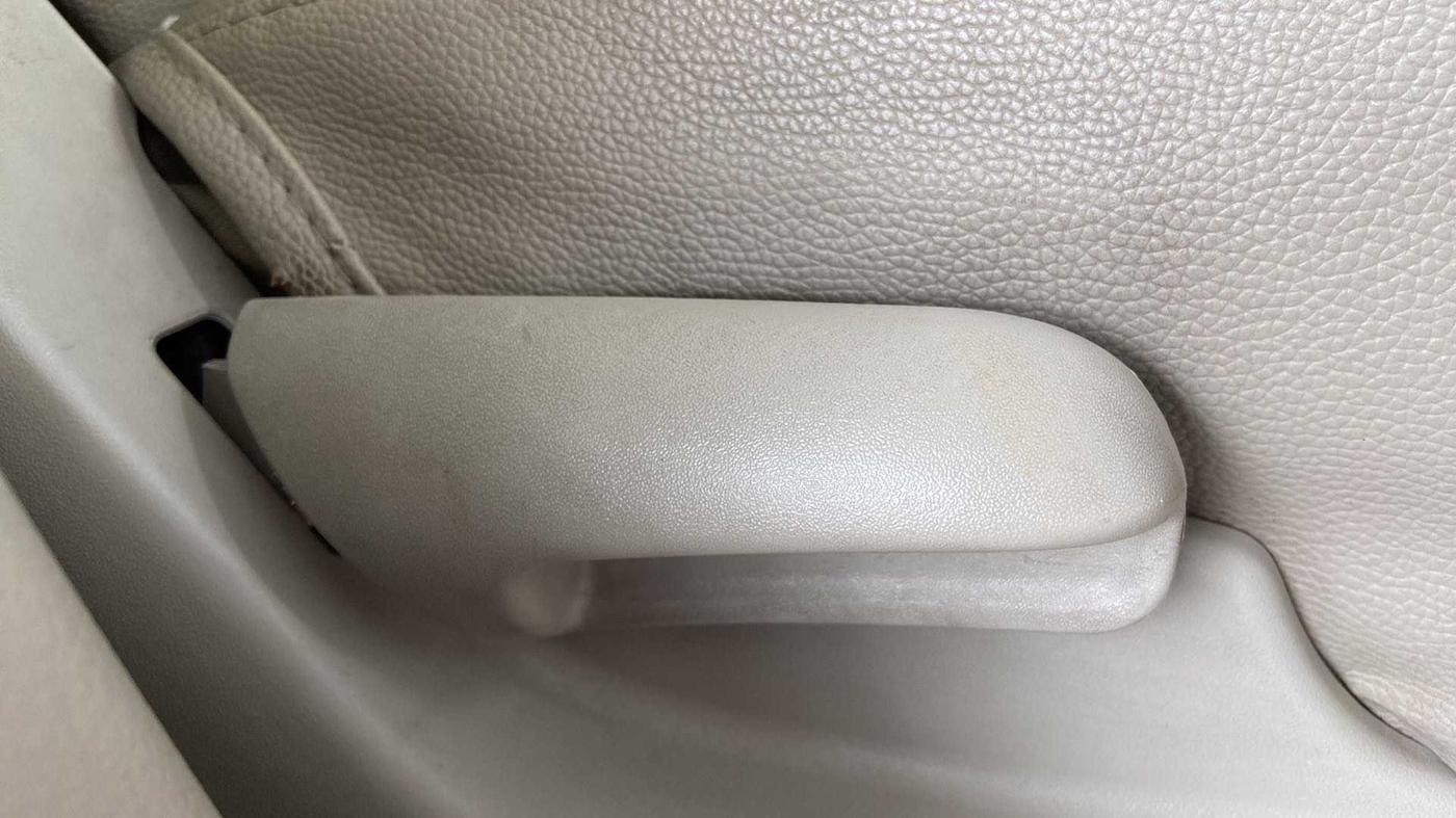 2018 Maruti Celerio ZXI, Petrol, Manual, 63,222 km, Driver Side Adjustment Panel