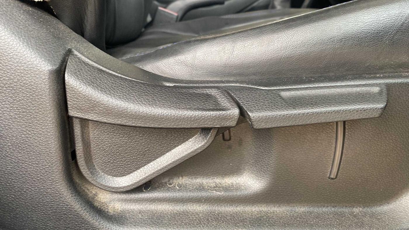 2022 KIA SELTOS HTK PLUS 1.5 DIESEL, Diesel, Manual, 25,120 km, Driver Side Adjustment Panel