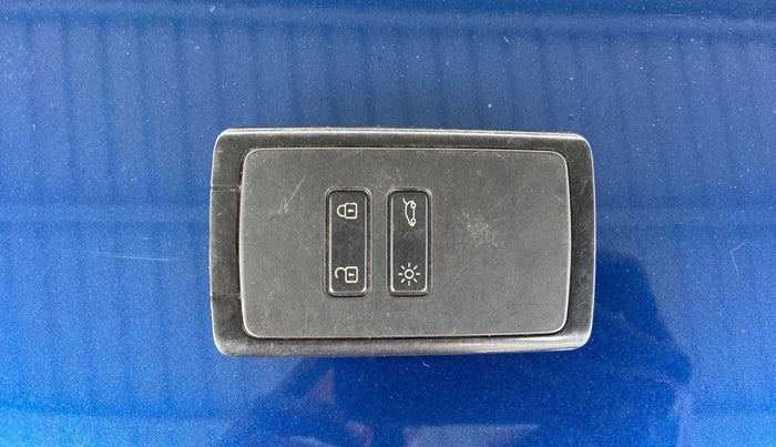 2022 Renault TRIBER RXZ, Petrol, Manual, 10,715 km, Key Close Up