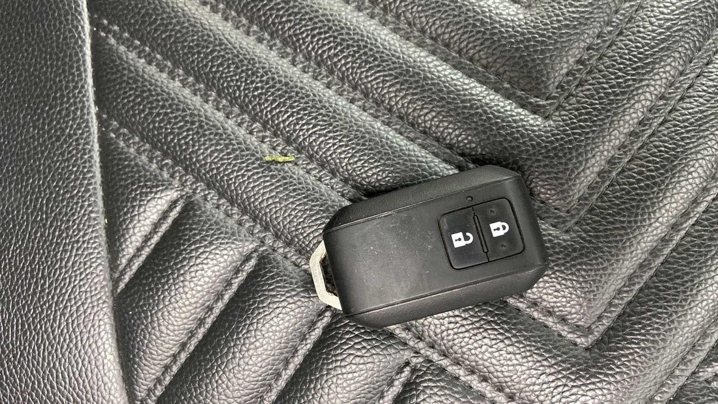2021 Maruti IGNIS ZETA 1.2 AMT, Petrol, Automatic, 10,590 km, Key Close Up