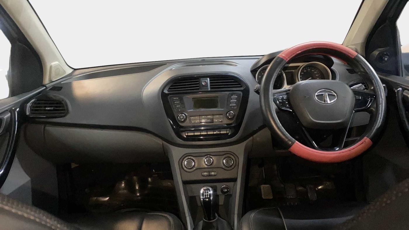 2017 Tata TIGOR XT PETROL, Petrol, Manual, 95,548 km, Dashboard