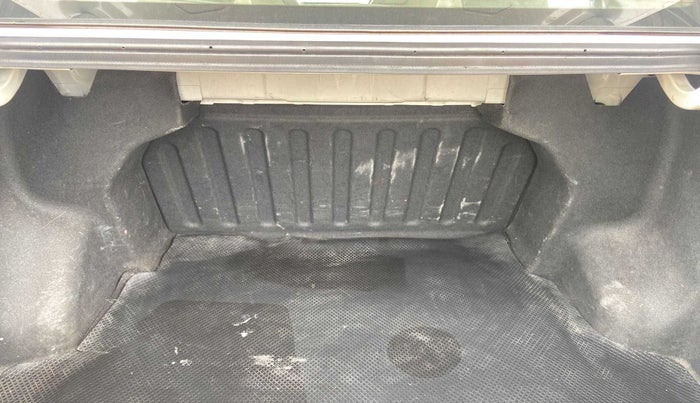 2015 Hyundai Xcent S (O) 1.2, Petrol, Manual, 73,467 km, Boot Inside