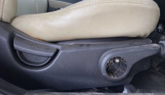 2015 Hyundai Xcent S (O) 1.2, Petrol, Manual, 73,467 km, Driver Side Adjustment Panel