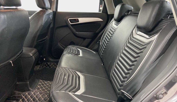 2021 Maruti Vitara Brezza VXI, Petrol, Manual, 25,562 km, Right Side Rear Door Cabin