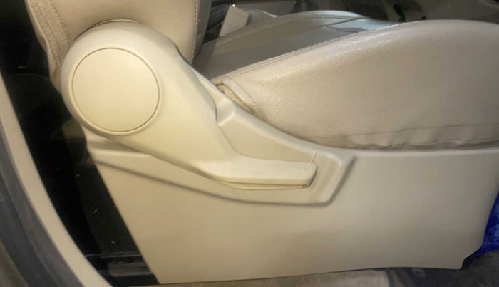 2022 Maruti Ertiga VXI CNG, CNG, Manual, 30,836 km, Driver Side Adjustment Panel