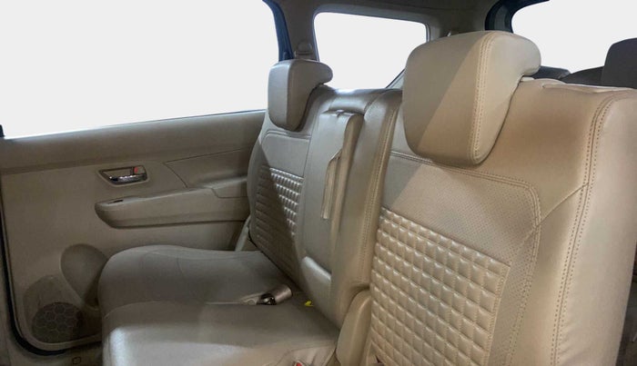 2022 Maruti Ertiga VXI CNG, CNG, Manual, 30,836 km, Right Side Rear Door Cabin