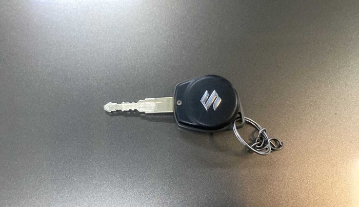 2022 Maruti Ertiga VXI CNG, CNG, Manual, 30,836 km, Key Close Up