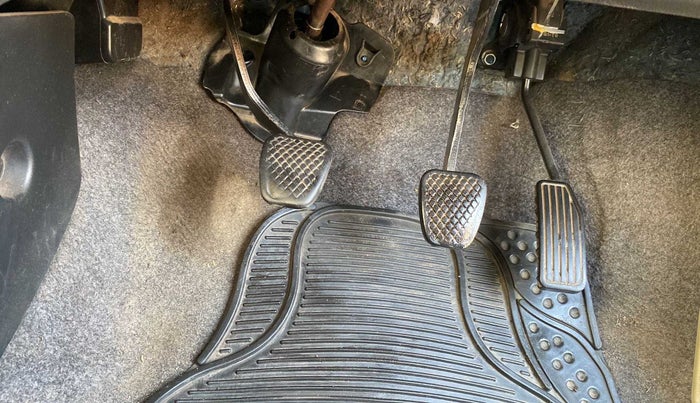 2014 Honda Brio S MT, Petrol, Manual, 46,804 km, Pedals