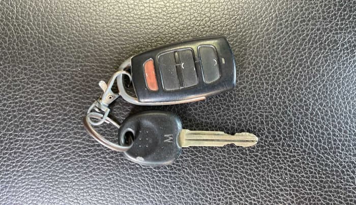2017 Hyundai Eon MAGNA +, Petrol, Manual, 44,484 km, Key Close Up