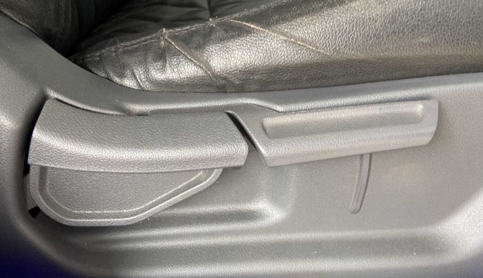 2021 Hyundai GRAND I10 NIOS SPORTZ 1.2 KAPPA VTVT, Petrol, Manual, 25,996 km, Driver Side Adjustment Panel