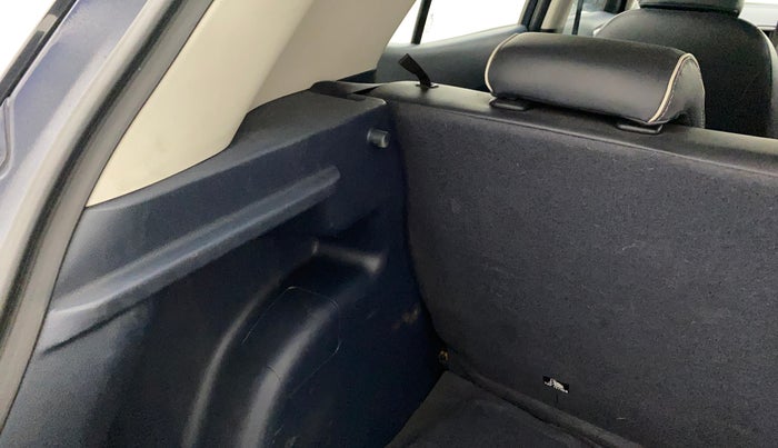 2019 Hyundai VENUE SX 1.0 TURBO DUAL TONE, Petrol, Manual, 75,919 km, Dicky (Boot door) - Parcel tray missing