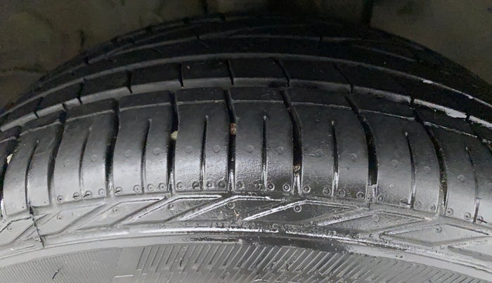 2019 Hyundai VENUE SX 1.0 TURBO DUAL TONE, Petrol, Manual, 75,919 km, Right Front Tyre Tread