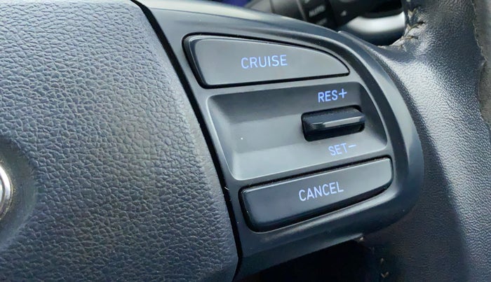 2019 Hyundai VENUE SX 1.0 TURBO DUAL TONE, Petrol, Manual, 75,919 km, Adaptive Cruise Control