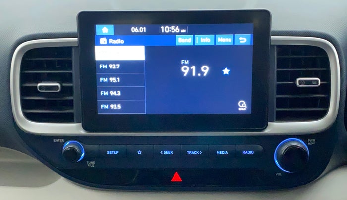 2019 Hyundai VENUE SX 1.0 TURBO DUAL TONE, Petrol, Manual, 75,919 km, Infotainment System