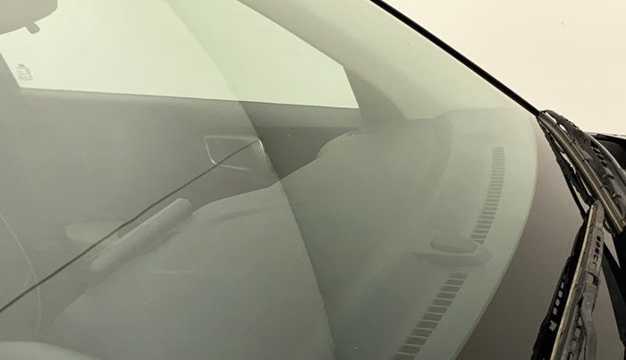 2019 Hyundai VENUE SX 1.0 TURBO DUAL TONE, Petrol, Manual, 75,919 km, Front windshield - Minor spot on windshield