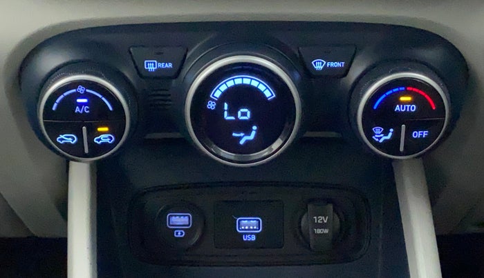 2019 Hyundai VENUE SX 1.0 TURBO DUAL TONE, Petrol, Manual, 75,919 km, Automatic Climate Control