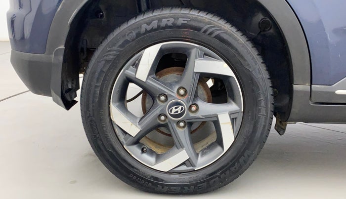 2019 Hyundai VENUE SX 1.0 TURBO DUAL TONE, Petrol, Manual, 75,919 km, Right Rear Wheel