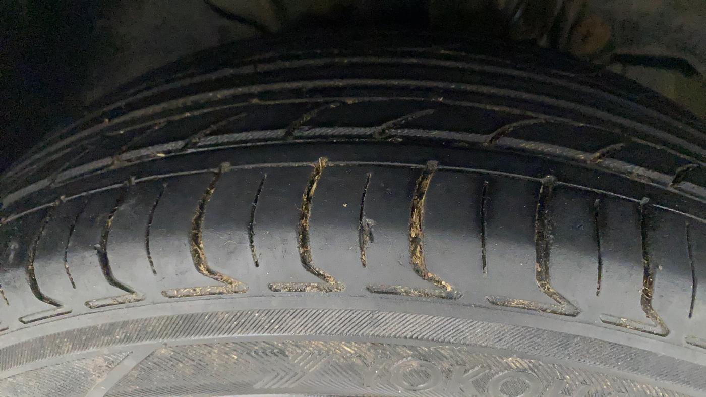 2019 Tata TIAGO NRG DIESEL, Diesel, Manual, 70,456 km, Right Front Tyre Tread