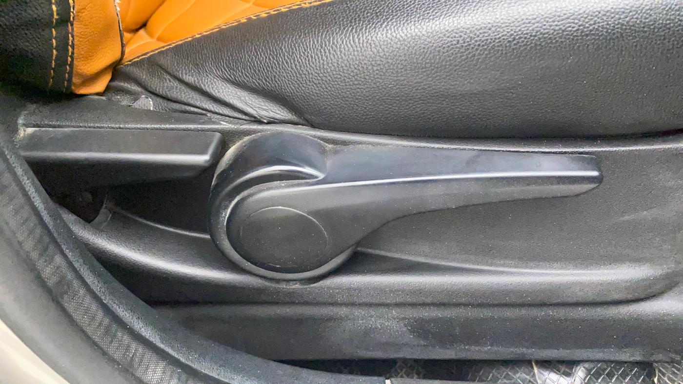 2019 Tata TIAGO NRG DIESEL, Diesel, Manual, 70,456 km, Driver Side Adjustment Panel