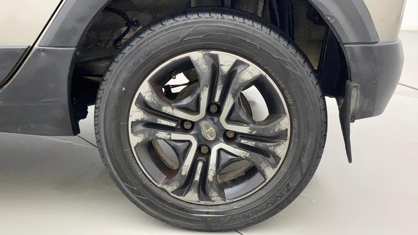 2019 Tata TIAGO NRG DIESEL, Diesel, Manual, 70,456 km, Left Rear Wheel