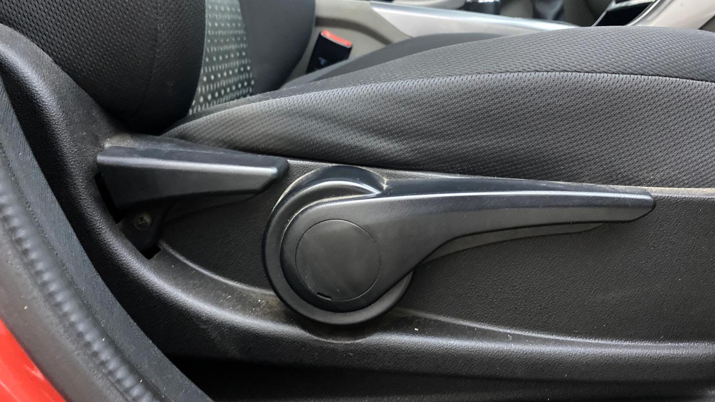 2017 Tata NEXON XZ PLUS DIESEL, Diesel, Manual, 82,183 km, Driver Side Adjustment Panel