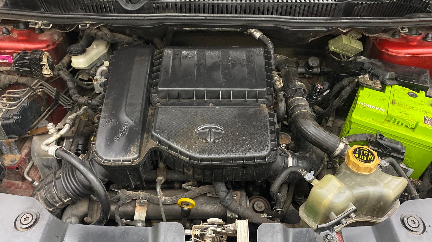2017 Tata NEXON XZ PLUS DIESEL, Diesel, Manual, 82,183 km, Engine View
