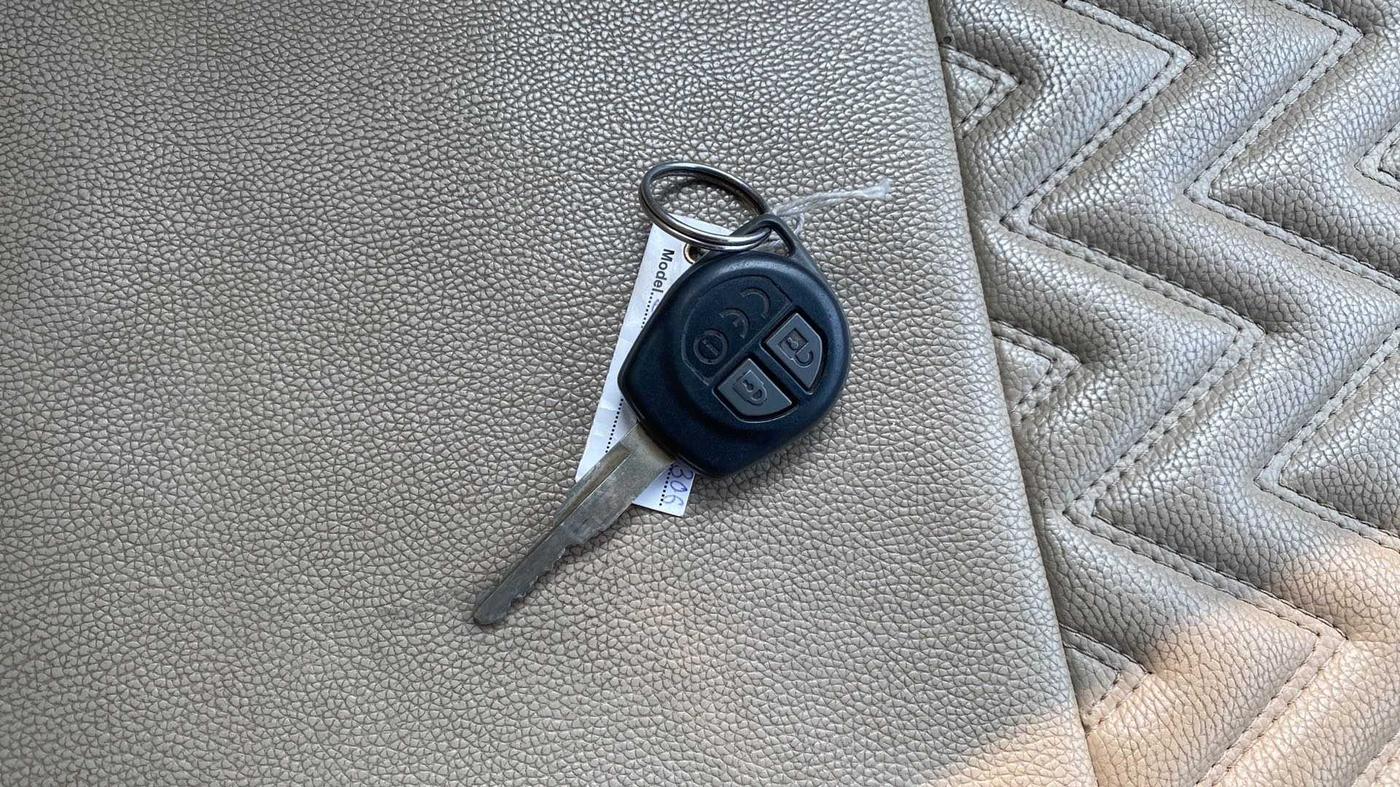 2019 Maruti Dzire VXI, Petrol, Manual, 35,597 km, Key Close Up