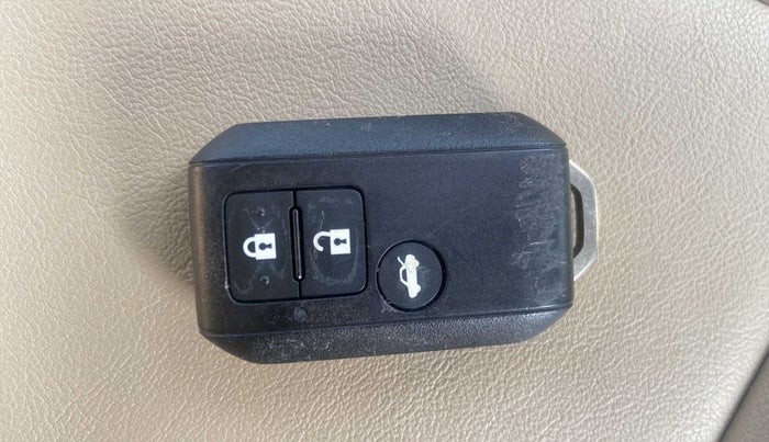 2022 Maruti Dzire ZXI Plus AMT, Petrol, Automatic, 17,592 km, Key Close Up