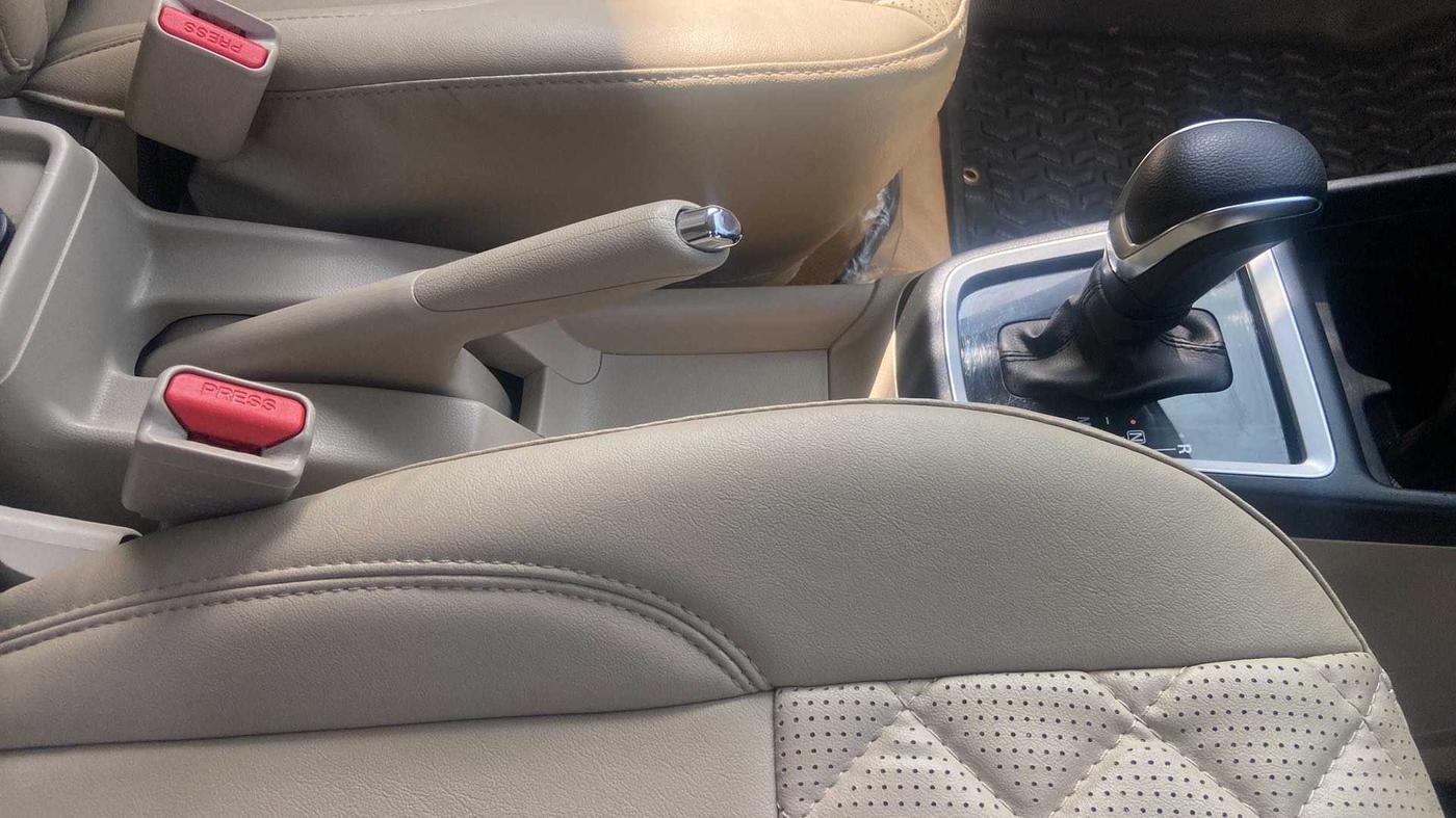 2022 Maruti Dzire ZXI Plus AMT, Petrol, Automatic, 17,592 km, Gear Lever