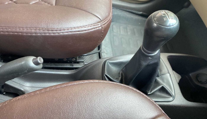 2012 Hyundai Eon D-LITE+, Petrol, Manual, 84,043 km, Gear Lever