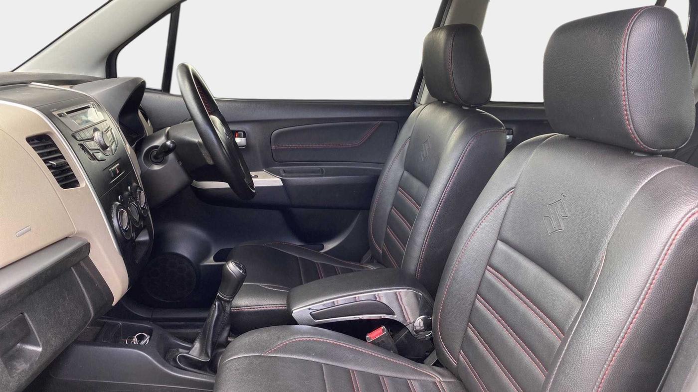 2016 Maruti Wagon R 1.0 VXI, Petrol, Manual, 72,307 km, Right Side Front Door Cabin