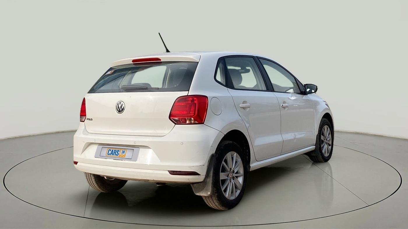 2016 Volkswagen Polo HIGHLINE1.2L, Petrol, Manual, 49,873 km, Right Back Diagonal
