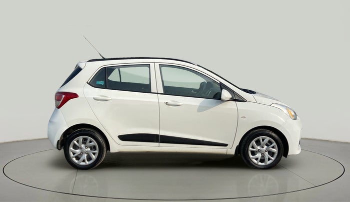 2017 Hyundai Grand i10 SPORTZ (O) 1.2 KAPPA VTVT, Petrol, Manual, 25,960 km, Right Side View