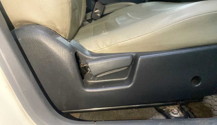 2018 Maruti Alto K10 VXI, Petrol, Manual, 28,505 km, Driver Side Adjustment Panel