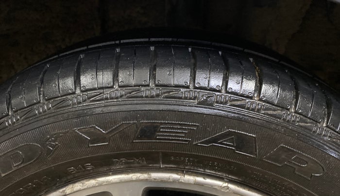 2016 Hyundai Grand i10 ASTA (O) 1.2 KAPPA VTVT, CNG, Manual, 1,16,049 km, Left Rear Tyre Tread