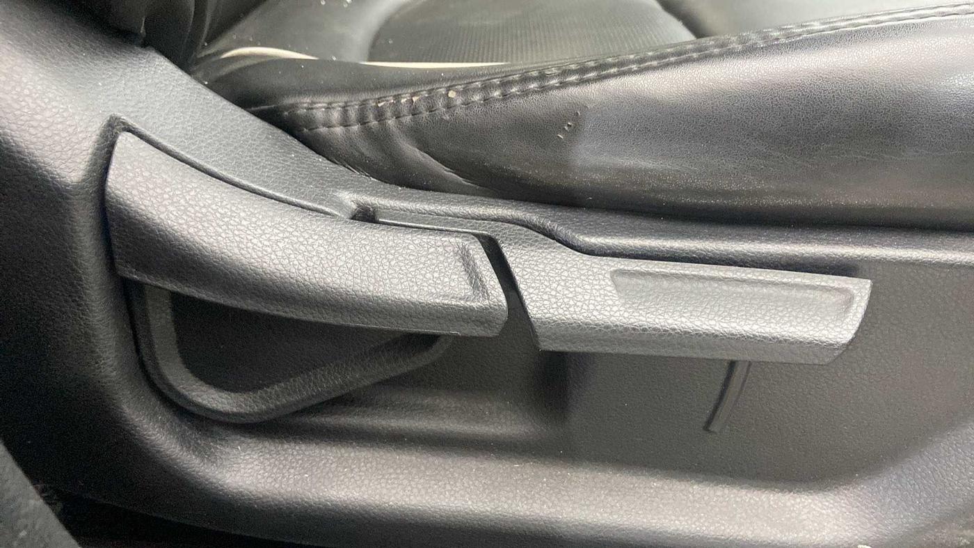 2019 KIA SELTOS HTK PLUS 1.5, Petrol, Manual, 43,519 km, Driver Side Adjustment Panel