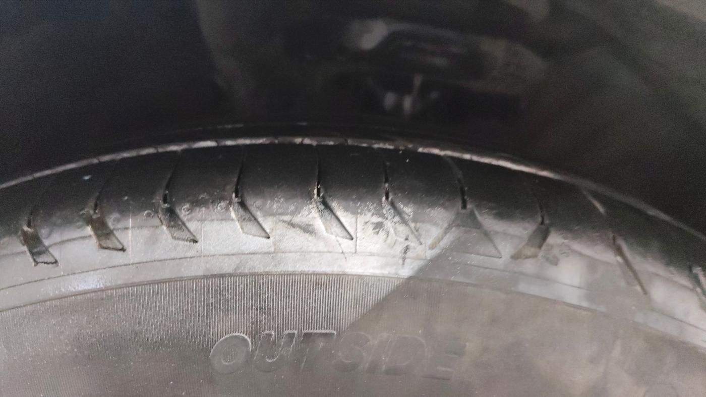 2017 Hyundai New Elantra 1.6 SX (O) AT DIESEL, Diesel, Automatic, 69,537 km, Left Front Tyre Tread