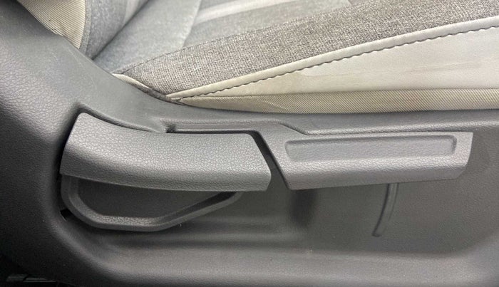 2022 Hyundai GRAND I10 NIOS SPORTZ 1.2 KAPPA VTVT CNG, CNG, Manual, 35,613 km, Driver Side Adjustment Panel